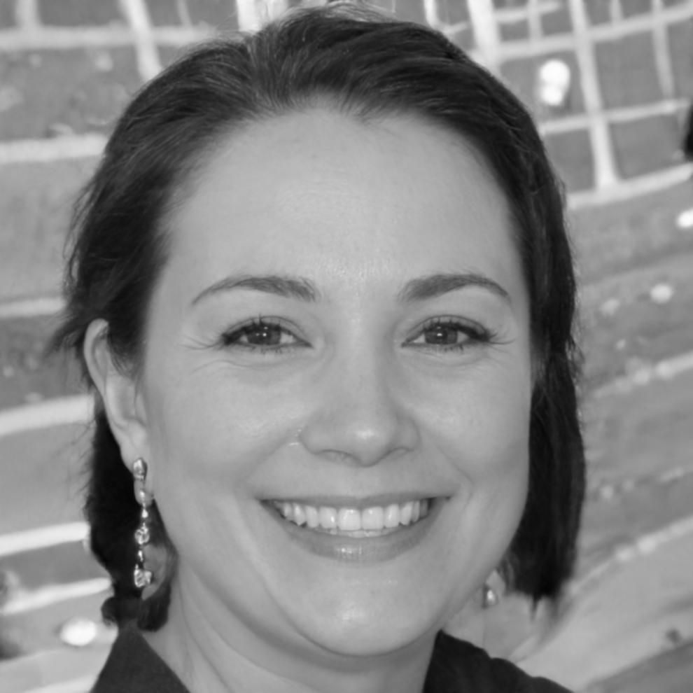 Portrait of Linh Nguyen, Founder and CEO of Supremis Nexta